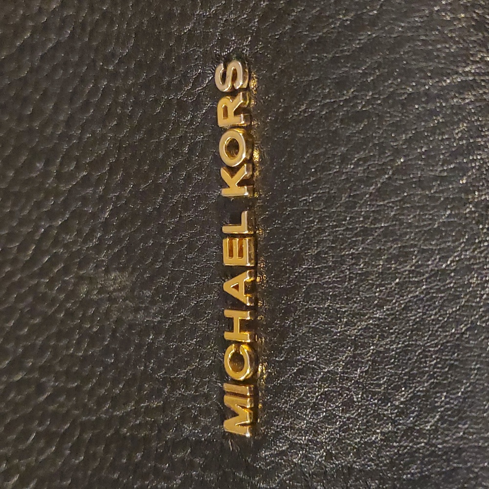 MICHAEL KORS LARGE BLACK PURSE